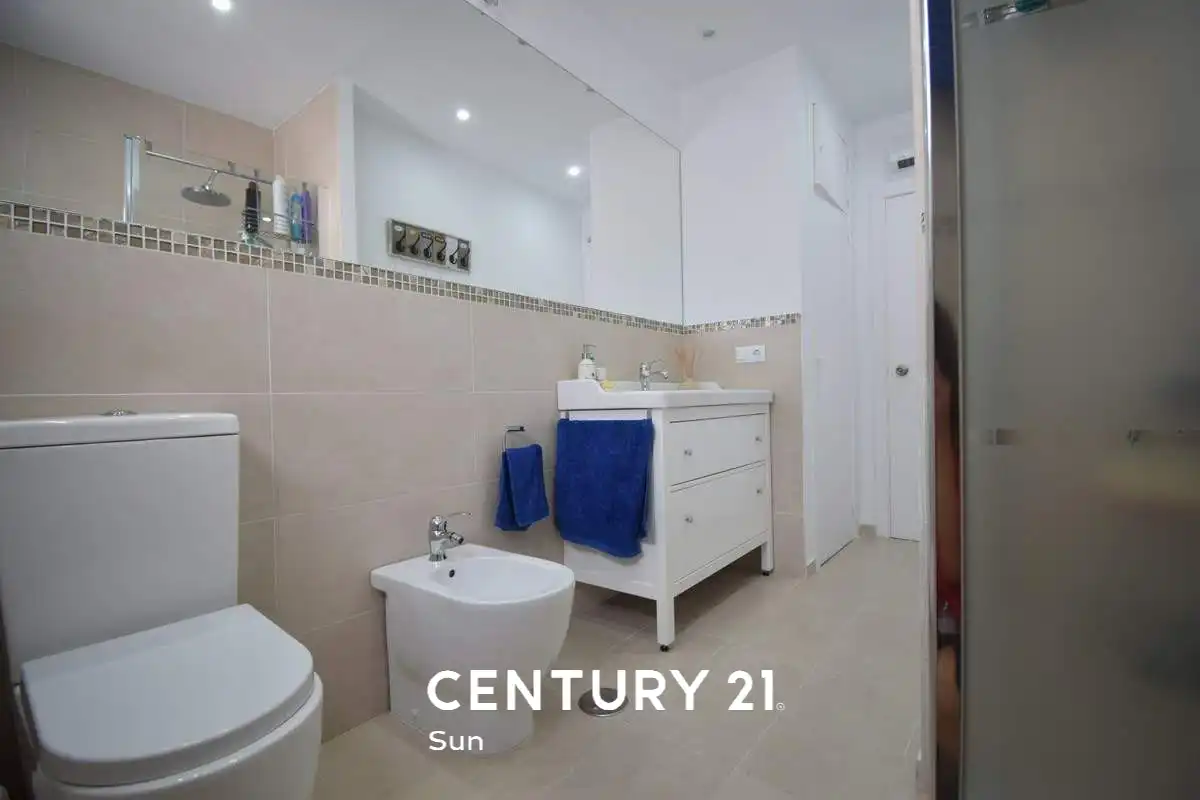 Baño de Casa o chalet de alquiler en Estepona con Aire acondicionado, Jardín privado y Terraza