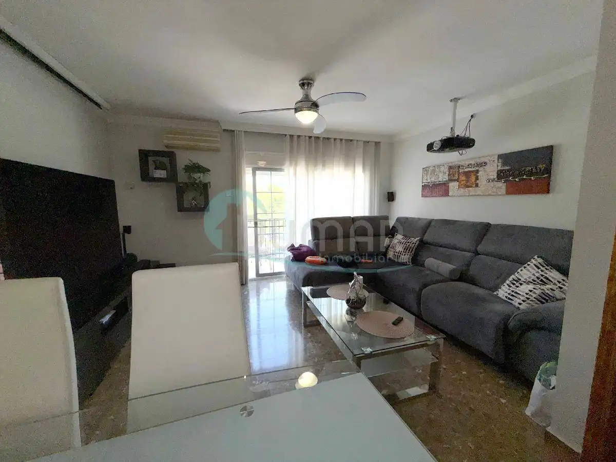 Flat with lift for sale in San Pedro de Alcántara, imagen 2