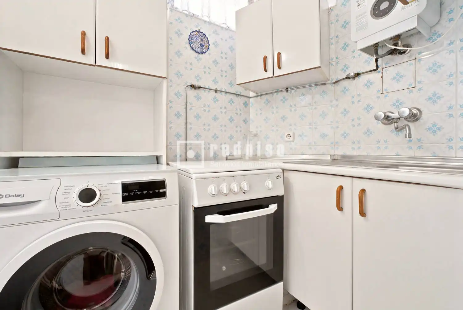 Kitchen of Flat for sale in Madrid  with Heating, Private garden and Parquet flooring