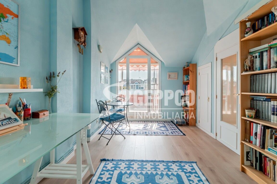Bedroom of House or chalet for sale in San Fernando de Henares  with Air Conditioner, Heating and Parquet flooring