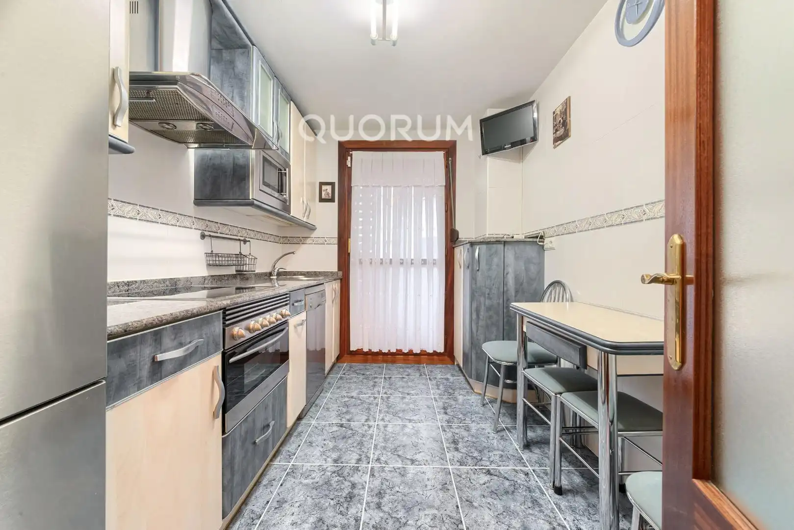 Cocina de Piso en venta en Barakaldo  con Calefacción, Trastero y Amueblado