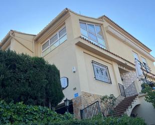 Vista exterior de Casa o xalet en venda en Alginet amb Aire condicionat, Terrassa i Piscina