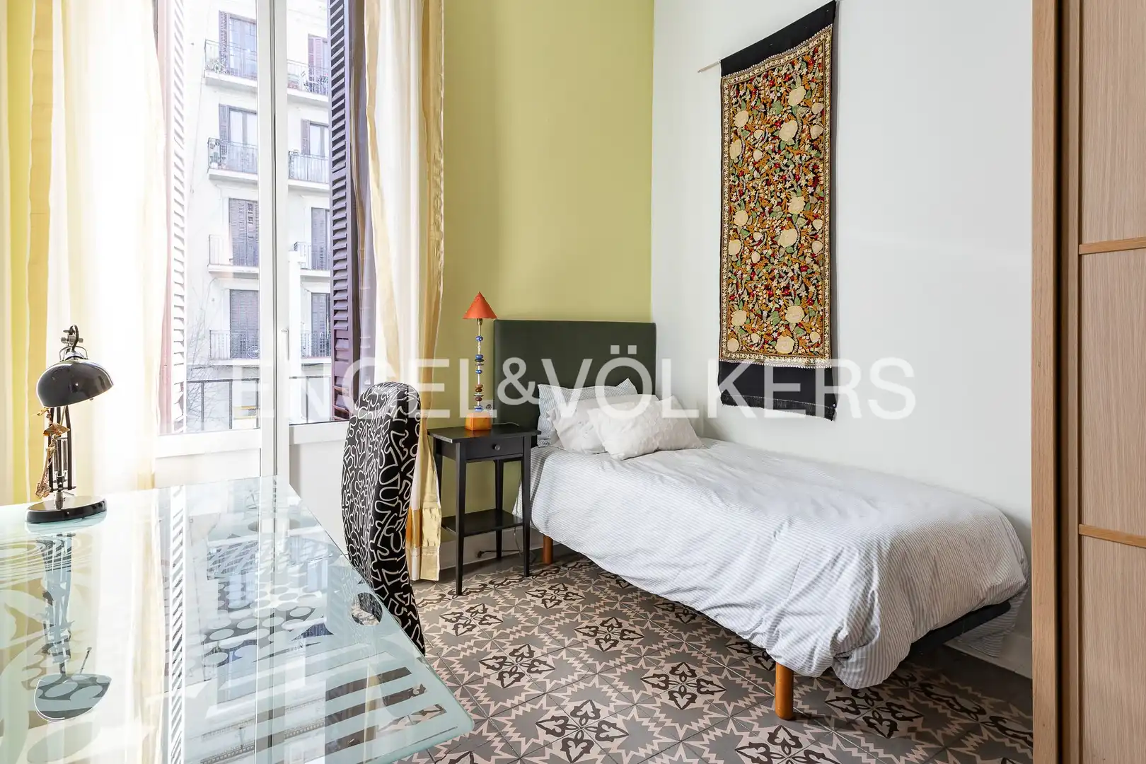 Bedroom of Flat for sale in Barcelona  with Air Conditioner, Heating and Balcony