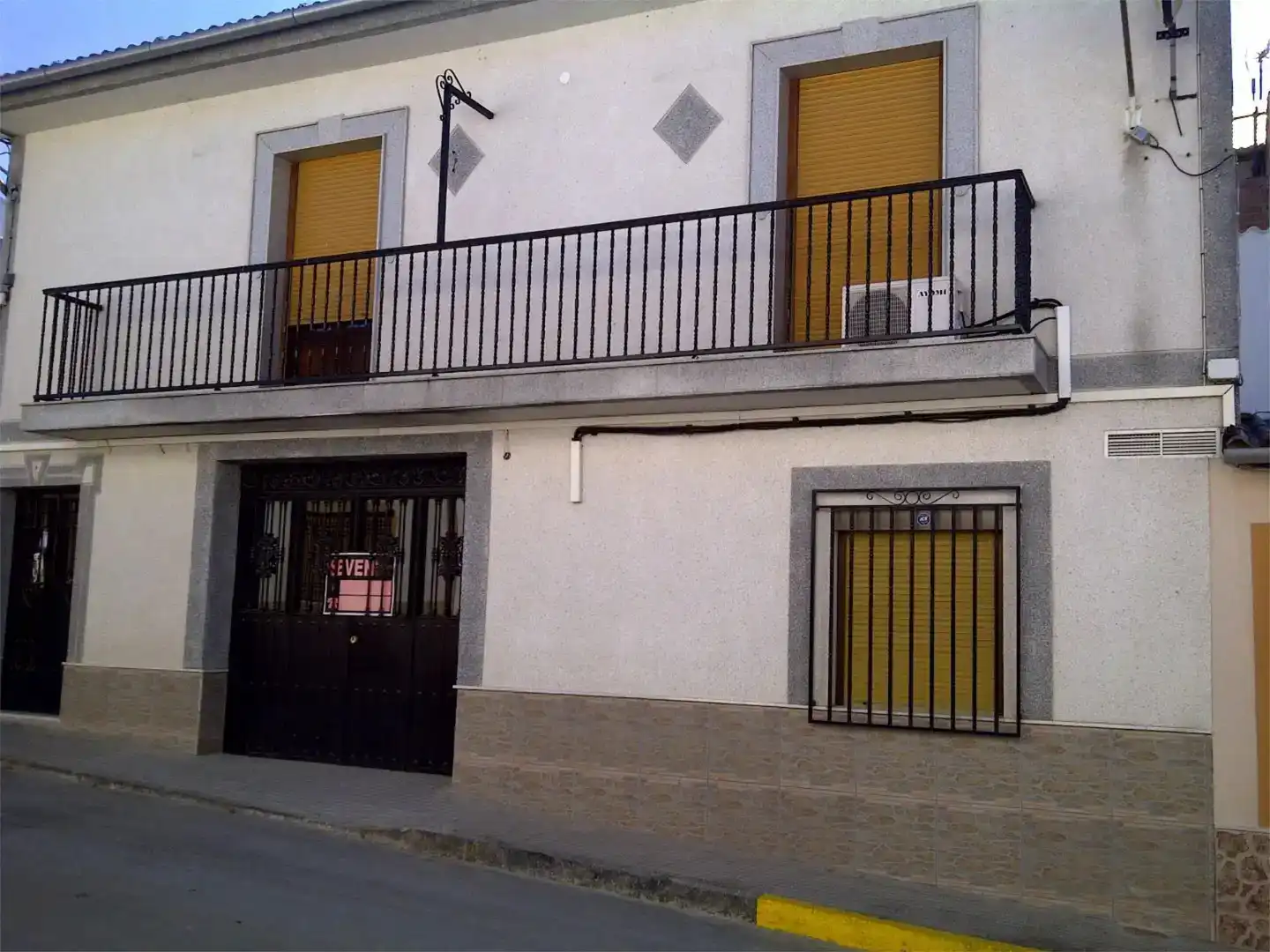 Vista exterior de Piso en venta en Castro del Río con Balcón