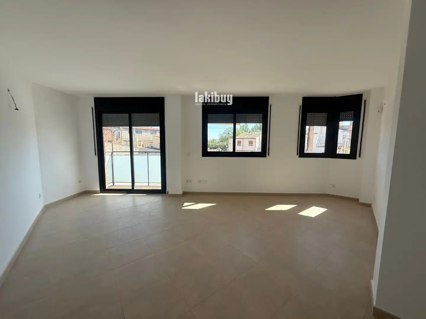 Sala de estar de Piso en venta en La Fuliola con Calefacción y Alarma