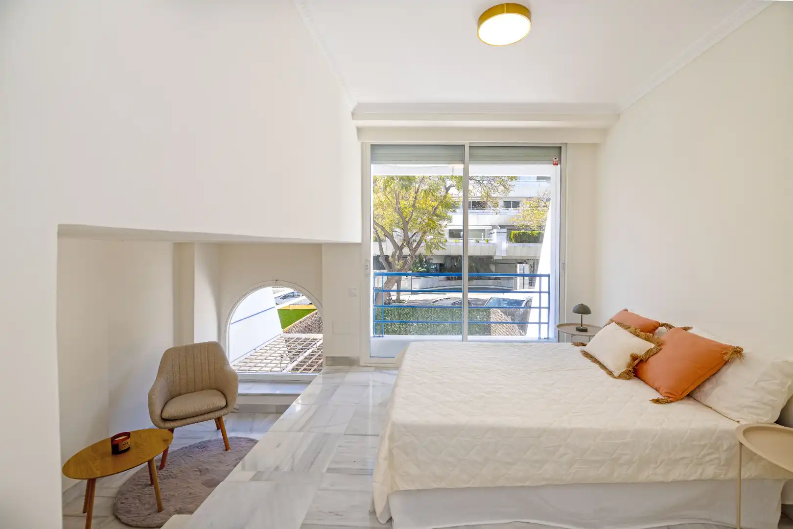 Schlafzimmer von Erdgeschoss zum Verkauf in Marbella mit Klimaanlage, Heizung und Terrasse