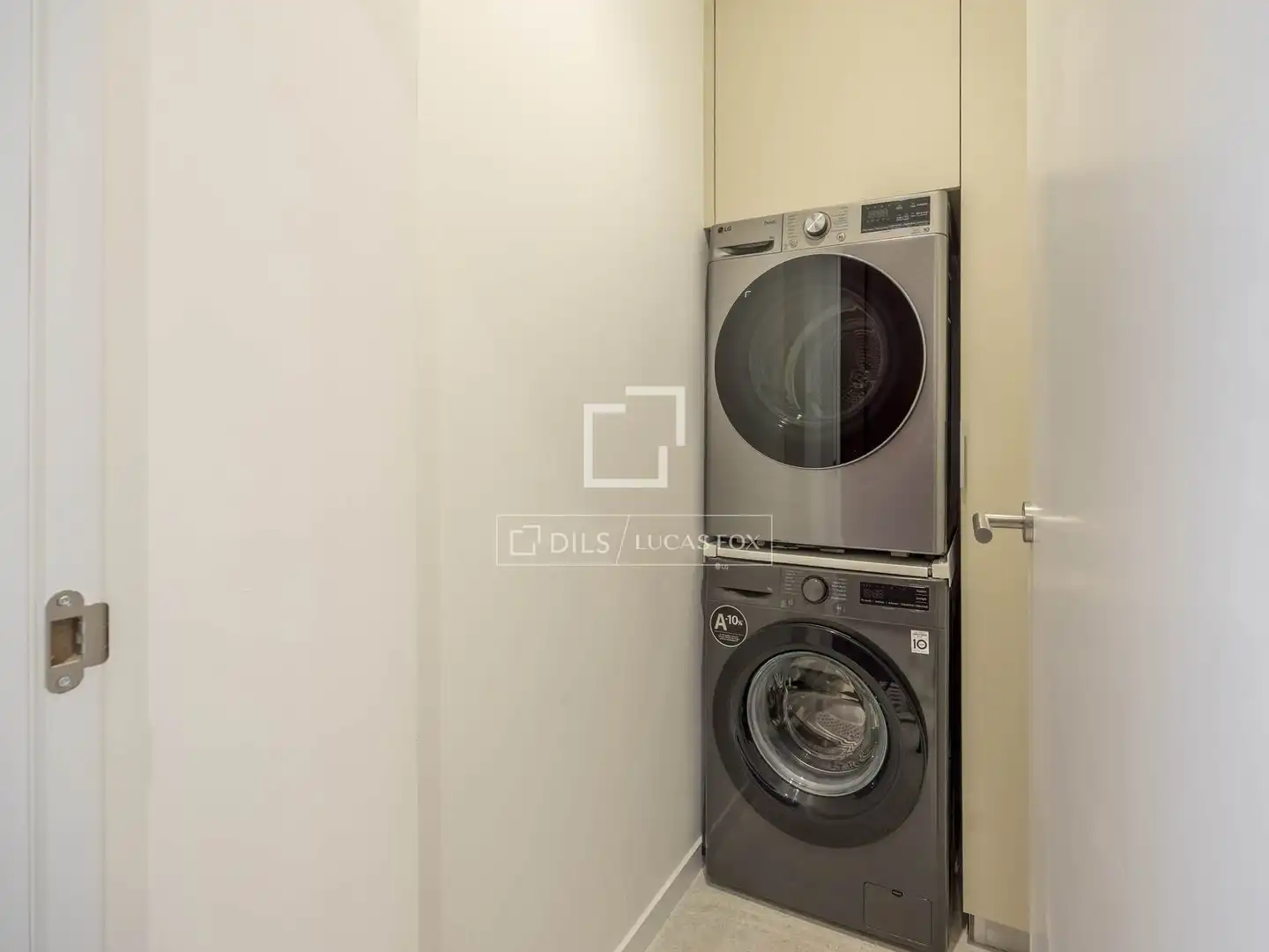 Habitación de Piso en venta en Valencia con Aire acondicionado, Terraza y Amueblado