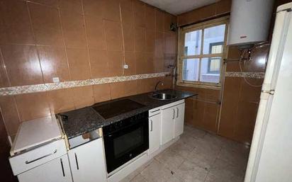 Kitchen of Flat for sale in  Logroño  with Balcony