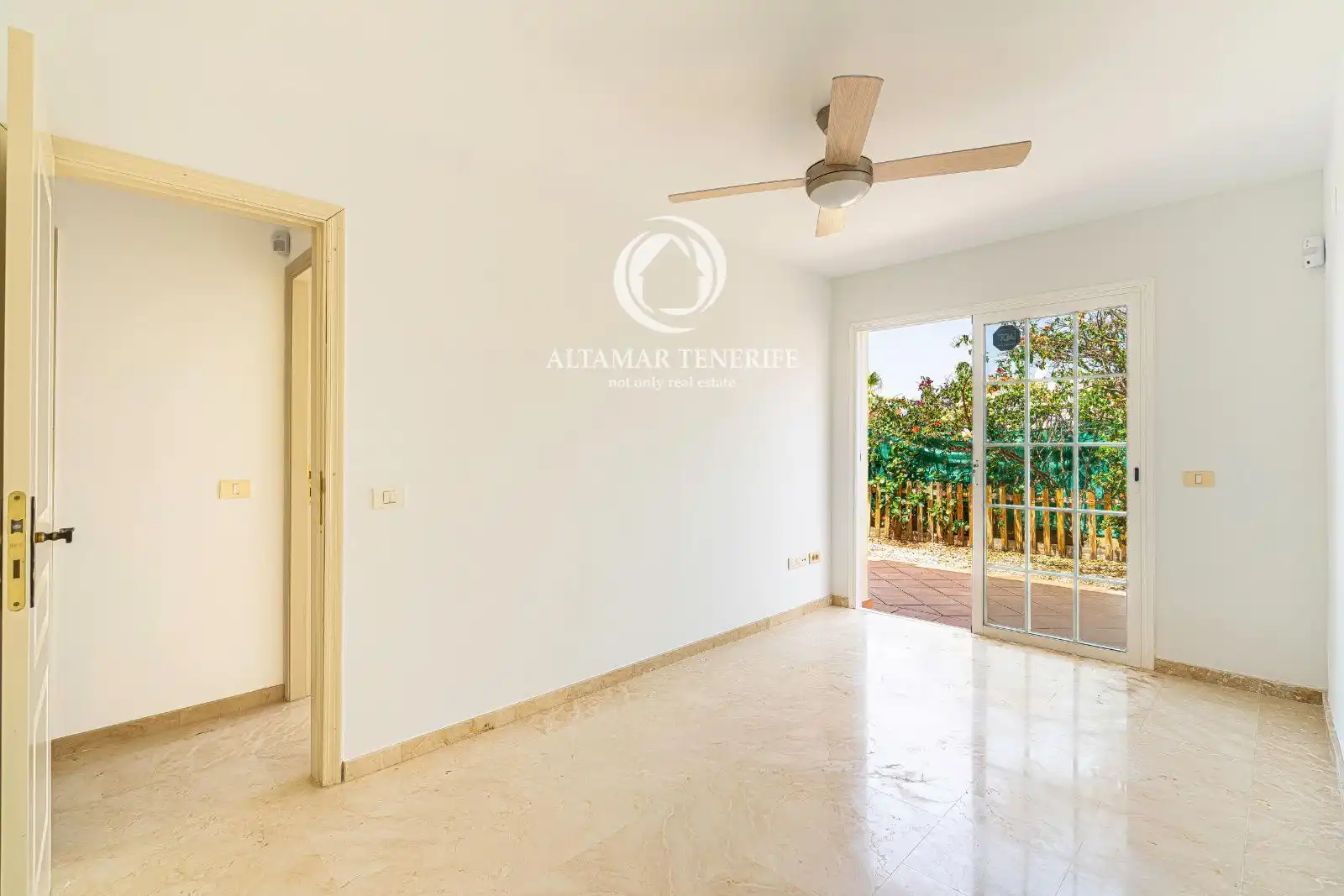 Apartamento en venta en Arona con Jardín privado, Terraza y Piscina