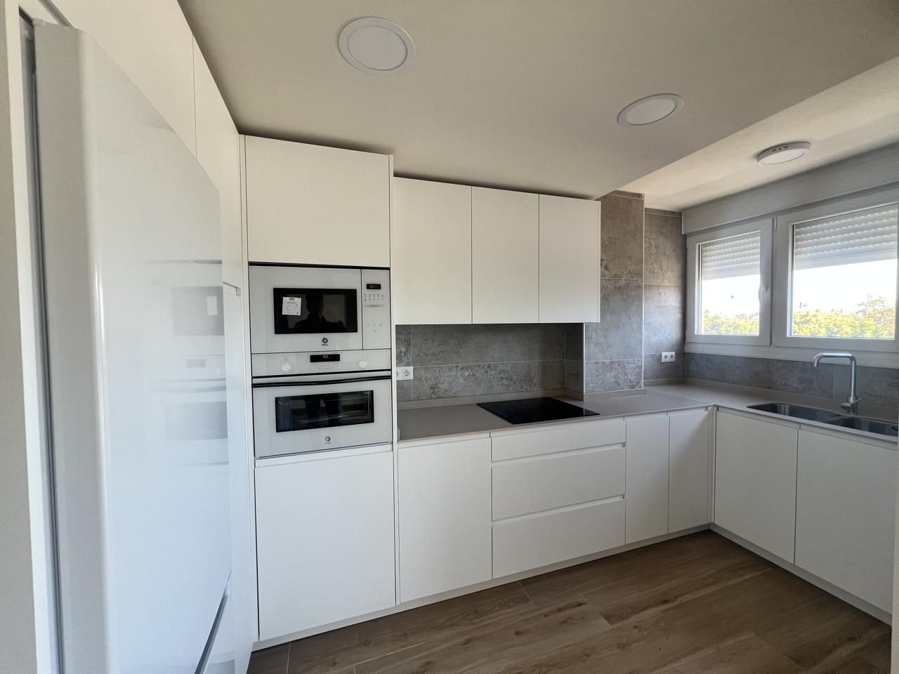 Cuina de Pis de lloguer en Málaga Capital amb Aire condicionat i Terrassa