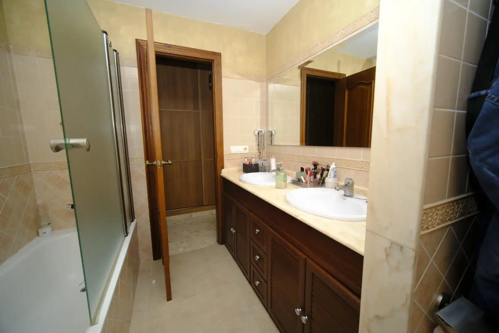 Bathroom of Flat for rent in Alcalá de Guadaira  with Air Conditioner and Furnished