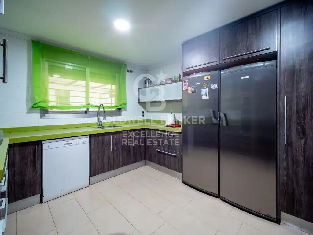 Kitchen of Houses for sale in Oliva  with Air Conditioner, Terrace and Swimming Pool