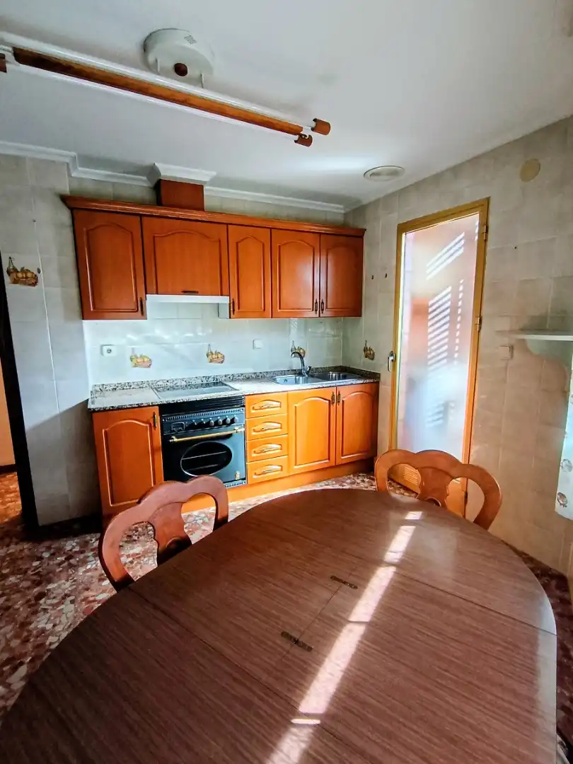 Cocina de Piso en venta en Elche / Elx con Aire acondicionado, Calefacción y Balcón