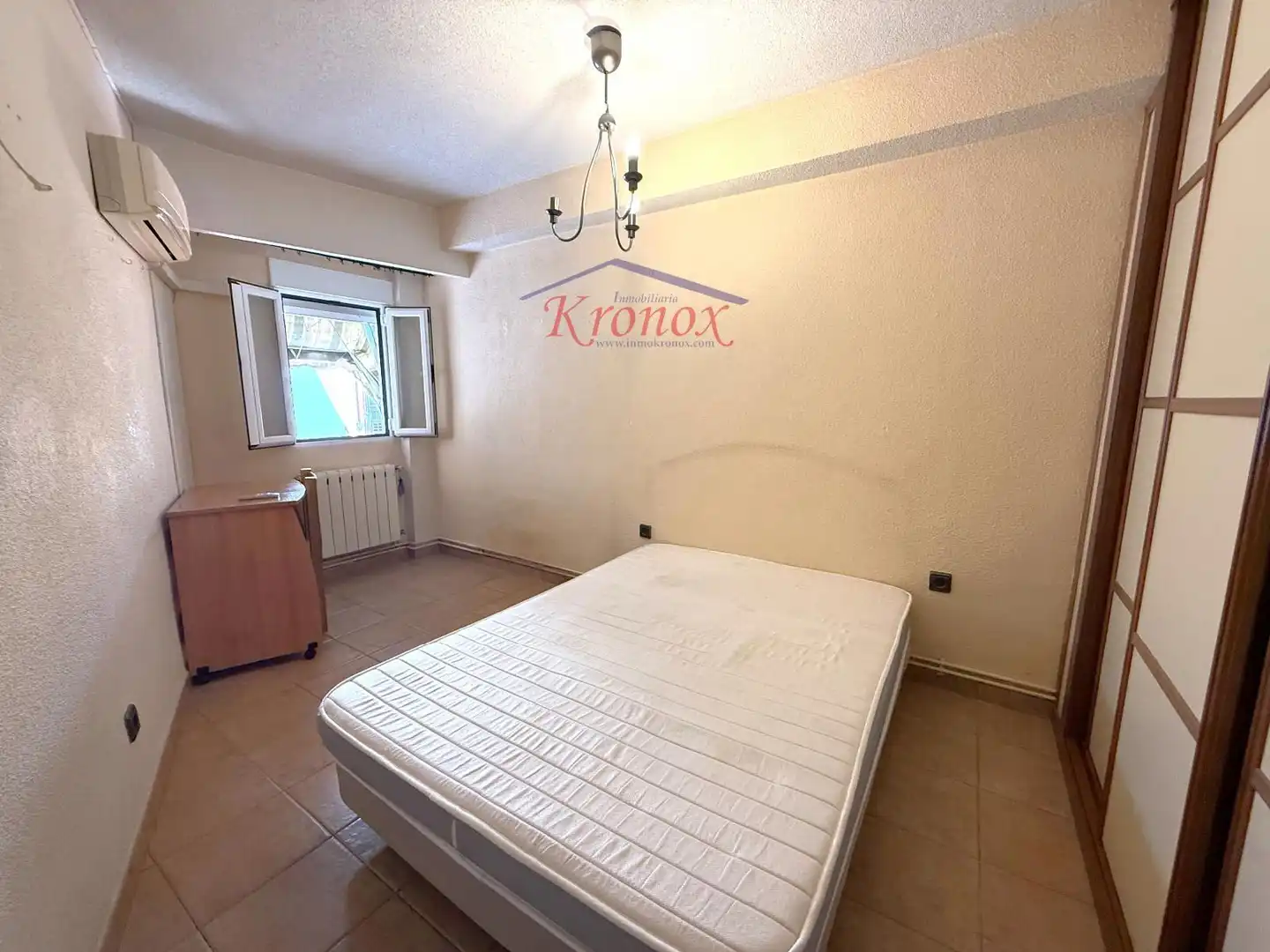 Bedroom of Flat for sale in Madrid  with Air Conditioner, Heating and Terrace