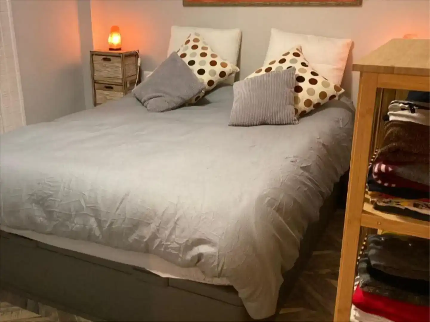 Schlafzimmer von Wohnung zur Miete in Mijas mit Klimaanlage, Parkett und Möbliert