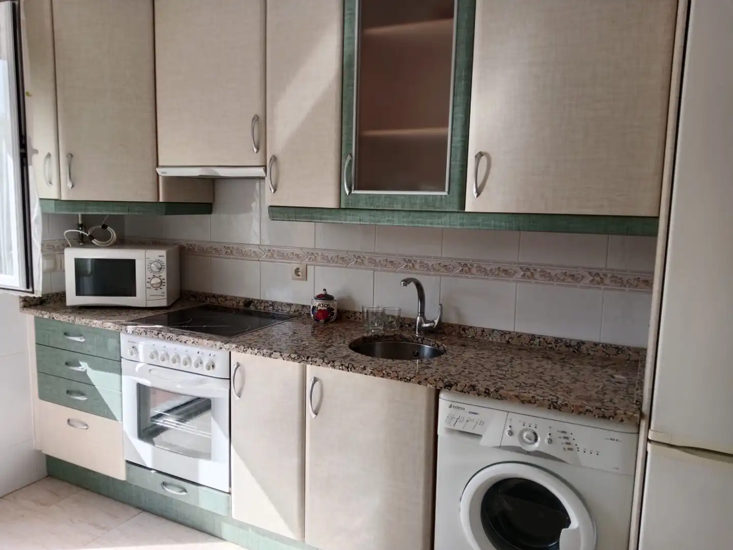 Küche von Einfamilien-Reihenhaus zum Verkauf in Venialbo mit Heizung, Privatgarten und Balkon