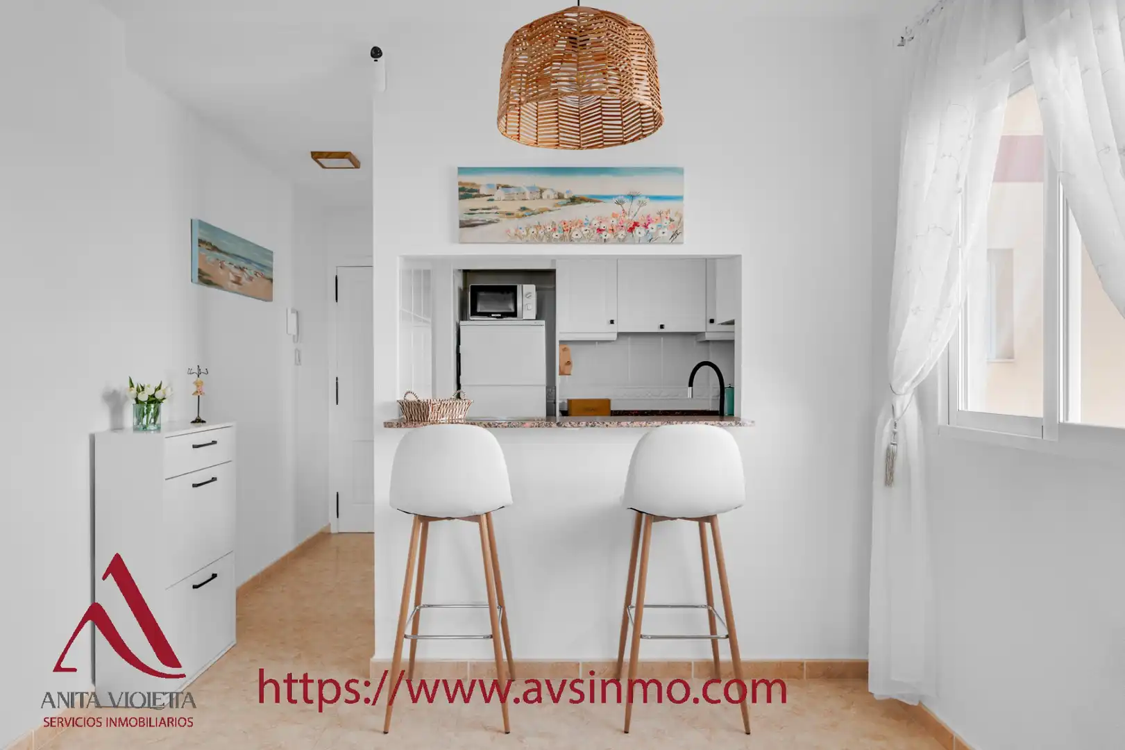 Cuina de Apartament de lloguer en Torrevieja amb Aire condicionat, Moblat i Forn