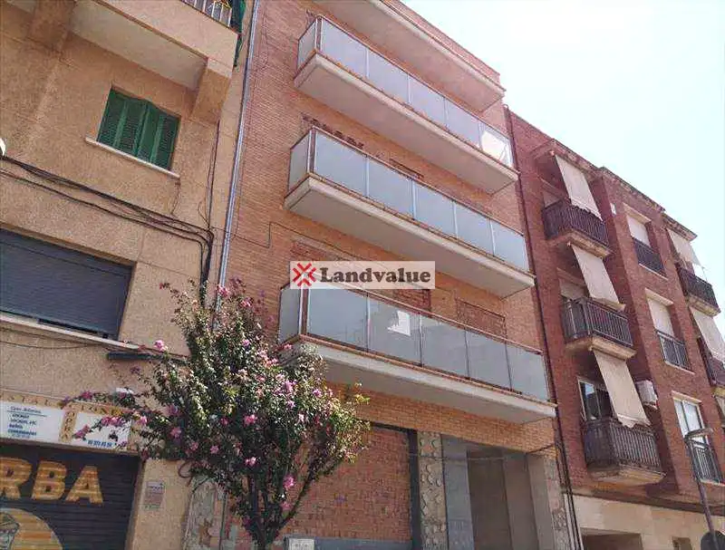 Vista exterior de Residencial en venda en Esplugues de Llobregat