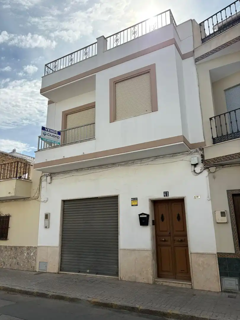 Vista exterior de Casa o chalet en venta en Morón de la Frontera