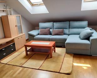 Living room of Flat to rent in Salamanca Capital  with Air Conditioner, Heating and Furnished