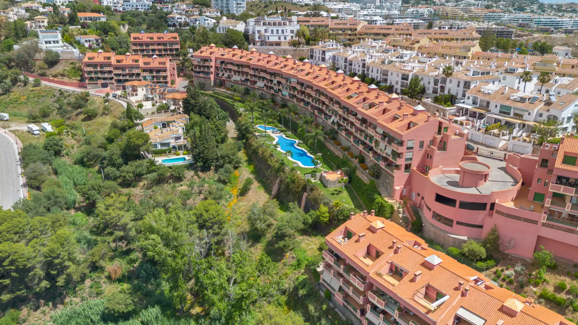 Vista exterior de Pis en venda en Fuengirola amb Aire condicionat, Terrassa i Moblat