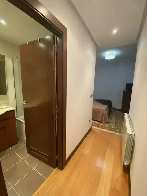 Habitación de Piso en venta en Oviedo  con Calefacción