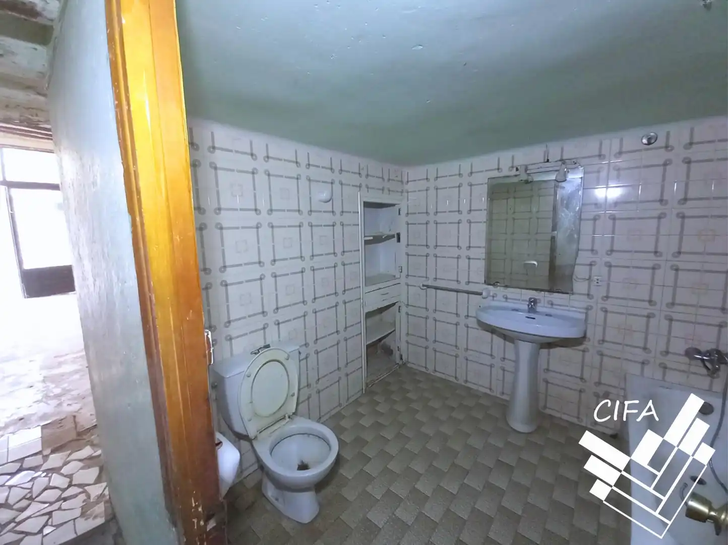Bany de Casa adosada en venda en La Salzadella amb Terrassa
