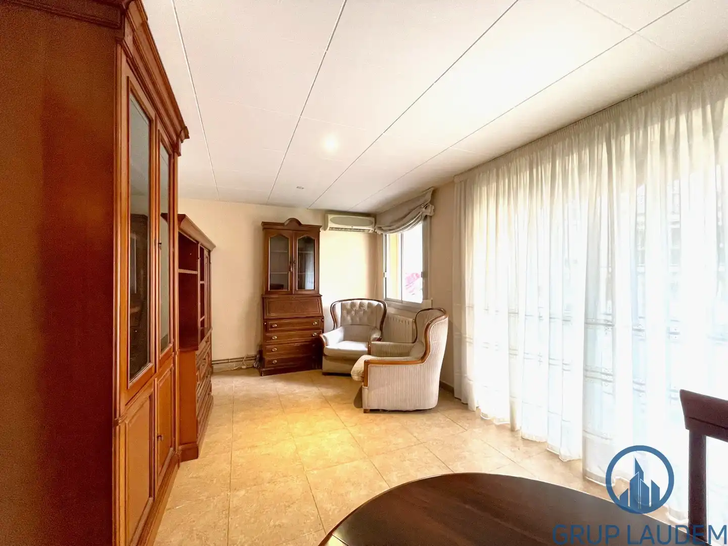 Living room of Flat for sale in Mataró  with Air Conditioner, Heating and Oven