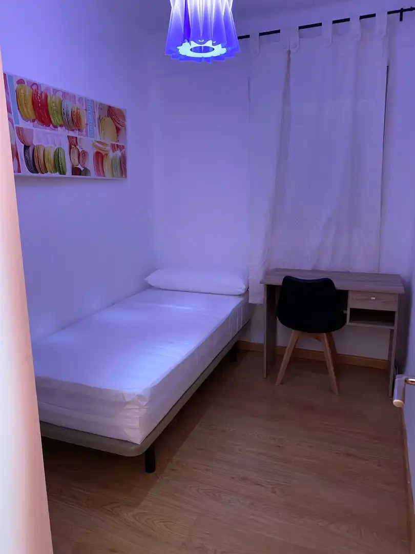 Flat for rent in Calle Arzobispo Guerrero, Angustias - Chana - Encina