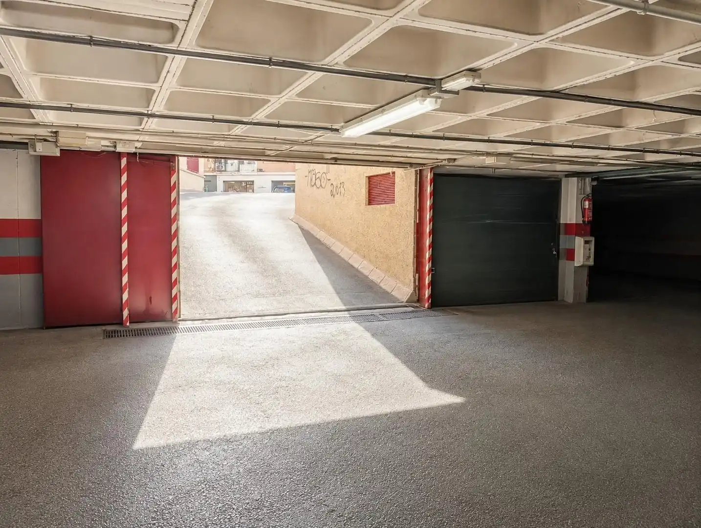 Parkplatz von Wohnung zur Miete in Murcia mit Klimaanlage, Privatgarten und Terrasse