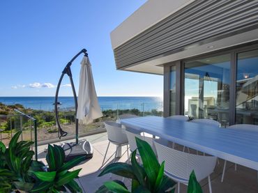 Casa bifamiliare con balcone in vendita a Calle Dingo