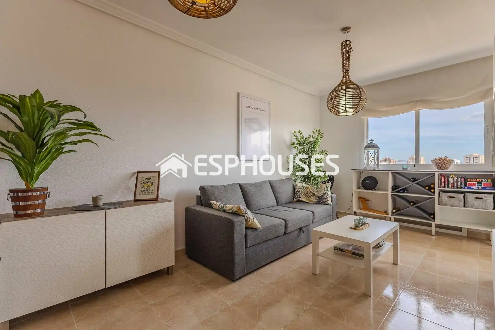 Sala de estar de Apartamento en venta en Guardamar del Segura con Aire acondicionado, Terraza y Amueblado