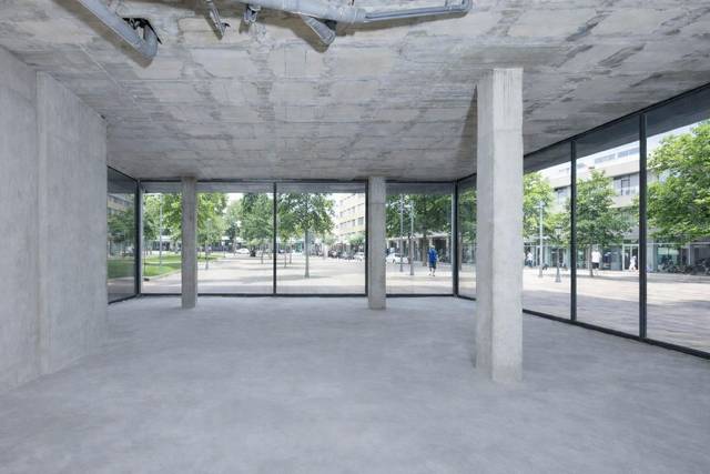 Local comercial en Venta en Carrer de Gernika en La Marina del Port