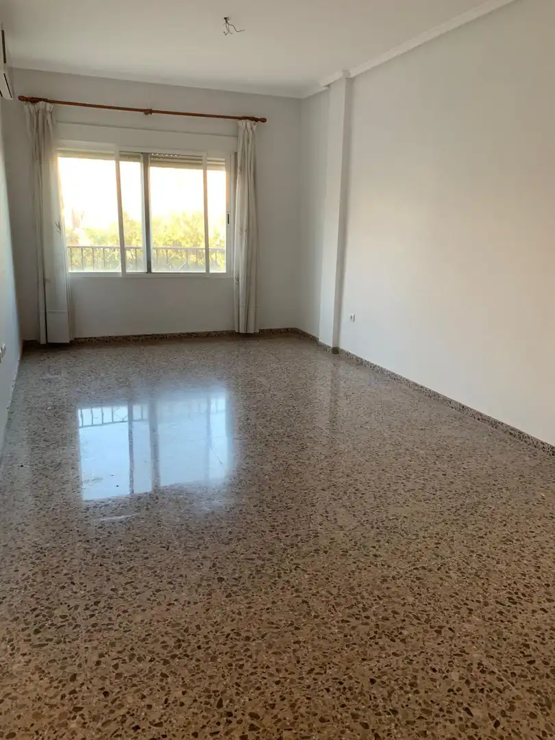 Sala d'estar de Pis en venda en Elche / Elx amb Aire condicionat