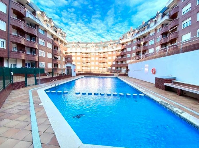 Swimming pool of Flat for sale in Castro-Urdiales  with Heating, Terrace and Balcony