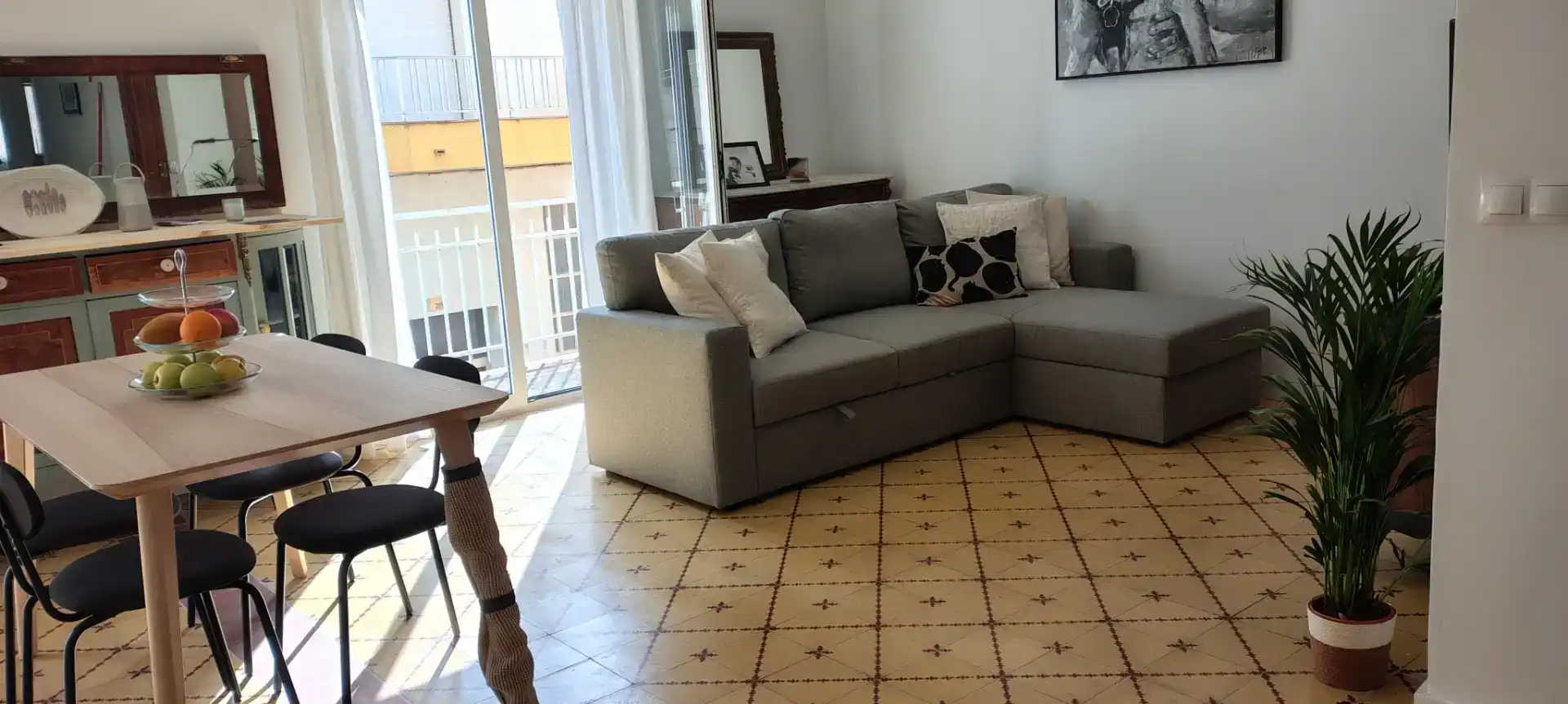 Sala d'estar de Casa adosada en venda en L'Aldea amb Aire condicionat i Balcó