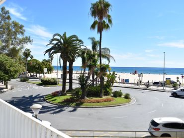 Apartament amb balcó en venda a Carrer del Consolat de Mar 90