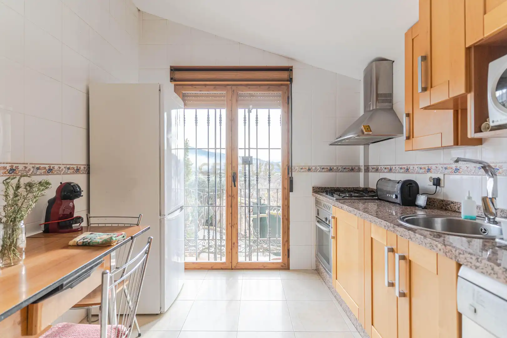 Cocina de Casa o chalet en venta en Dúrcal con Jardín privado
