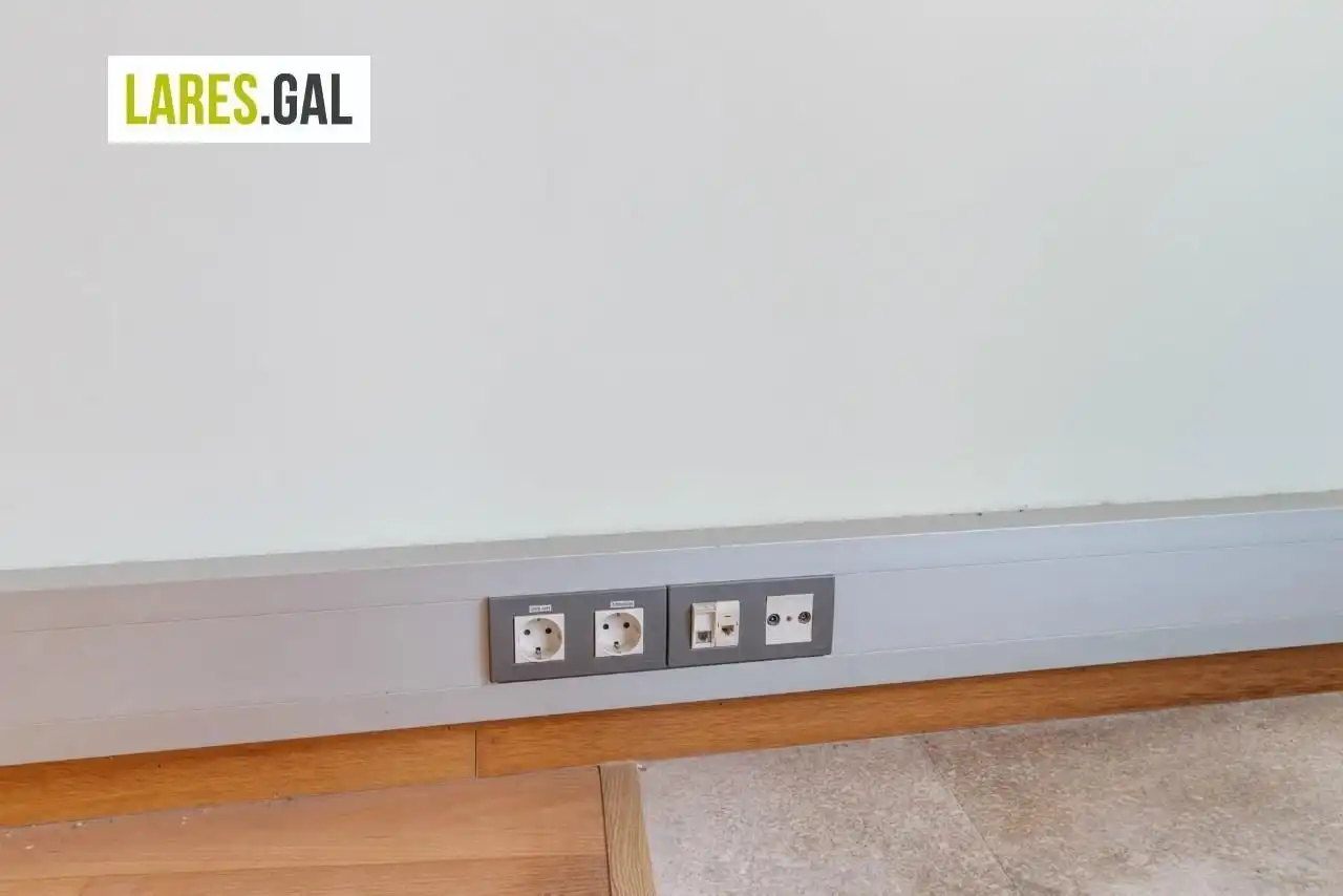 Oficina en venta en Cangas  con Terraza