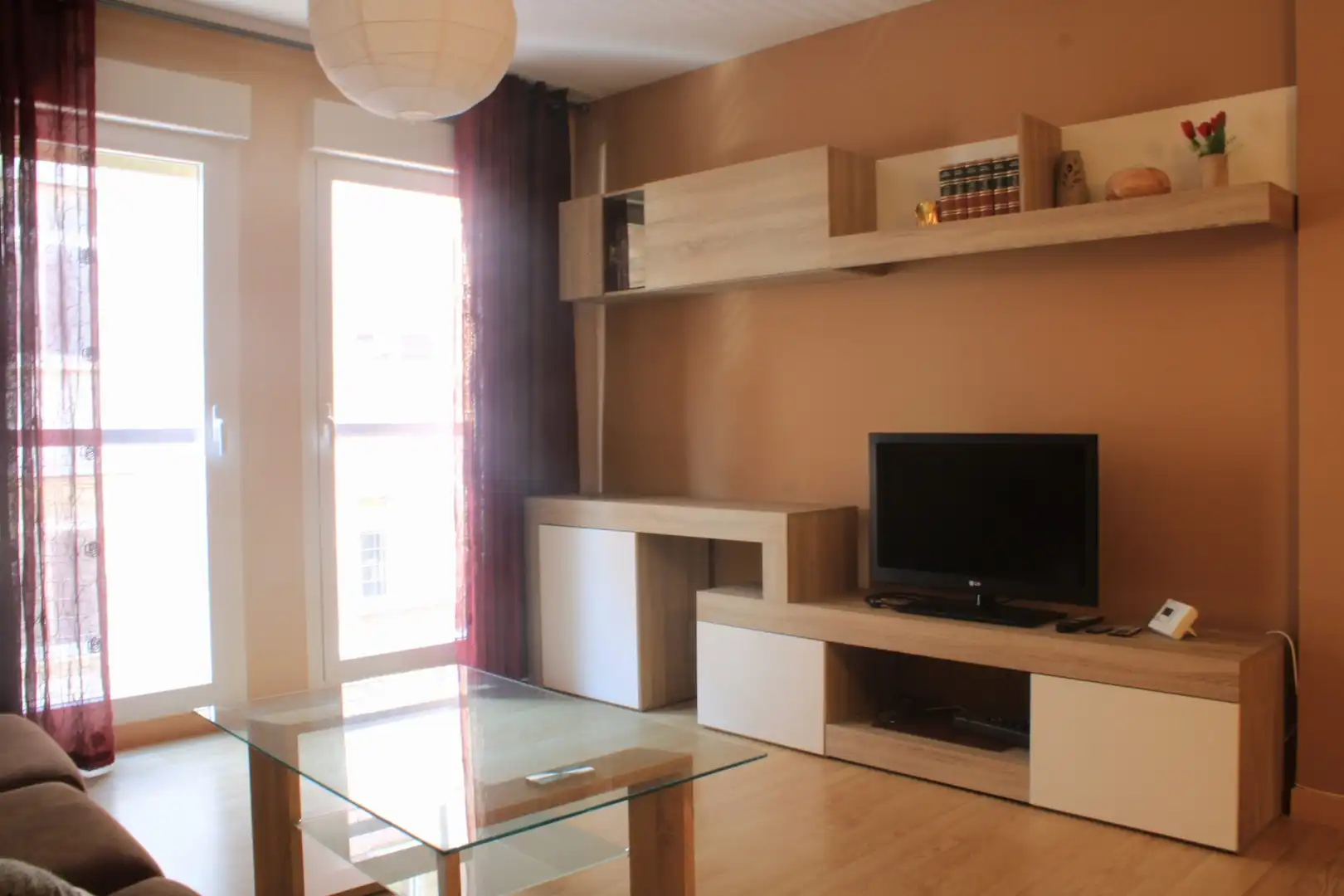 Sala de estar de Piso en venta en Valladolid con Calefacción, Parquet y Amueblado
