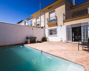 Swimming pool of Single-family semi-detached for sale in Fuente Palmera  with Air Conditioner, Terrace and Swimming Pool
