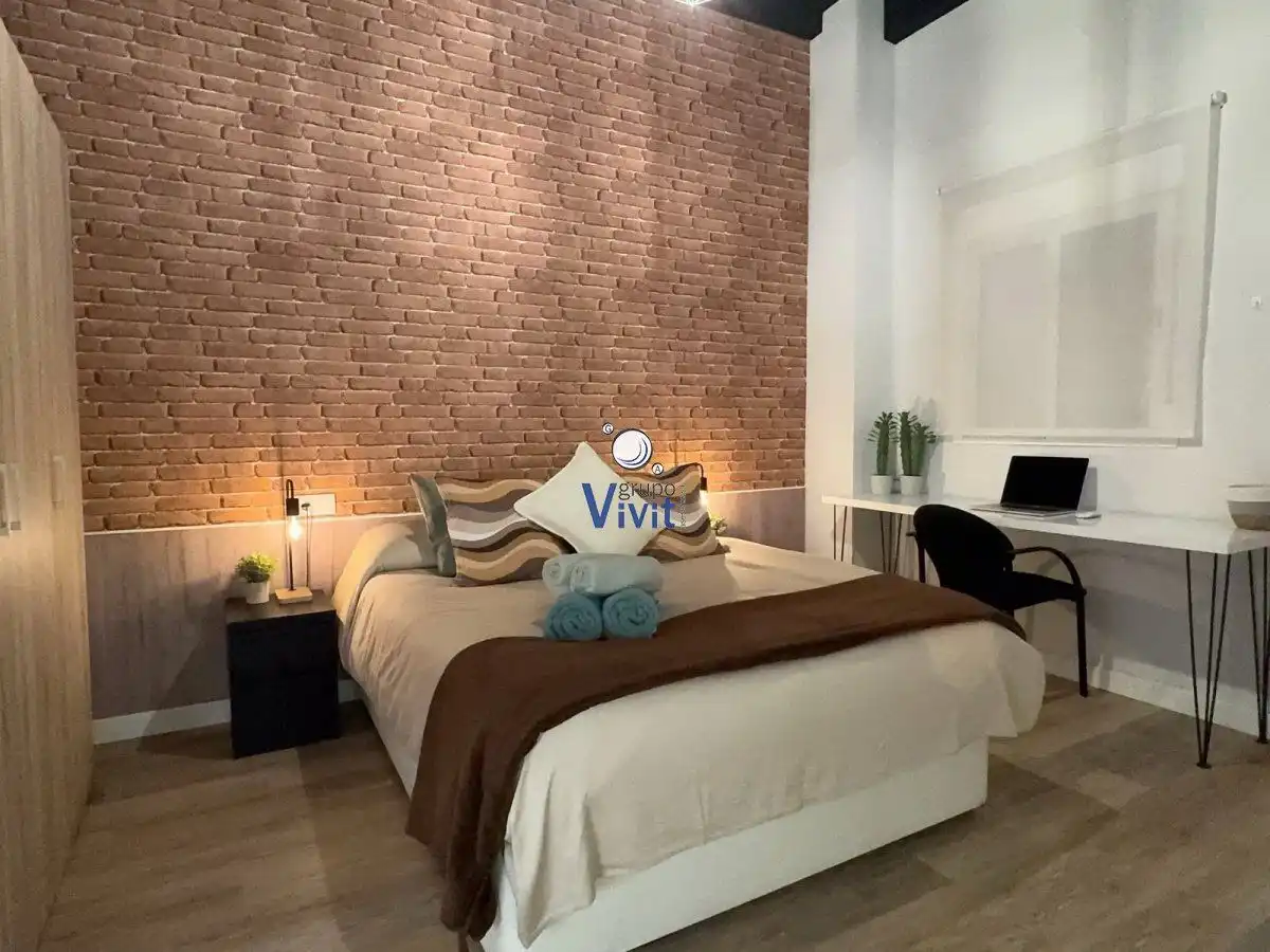 Bedroom of Apartments for sale in Sevilla