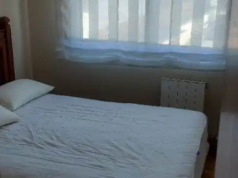 Schlafzimmer von Wohnung zur Miete in A Illa de Arousa  mit Heizung, Möbliert und Ofen
