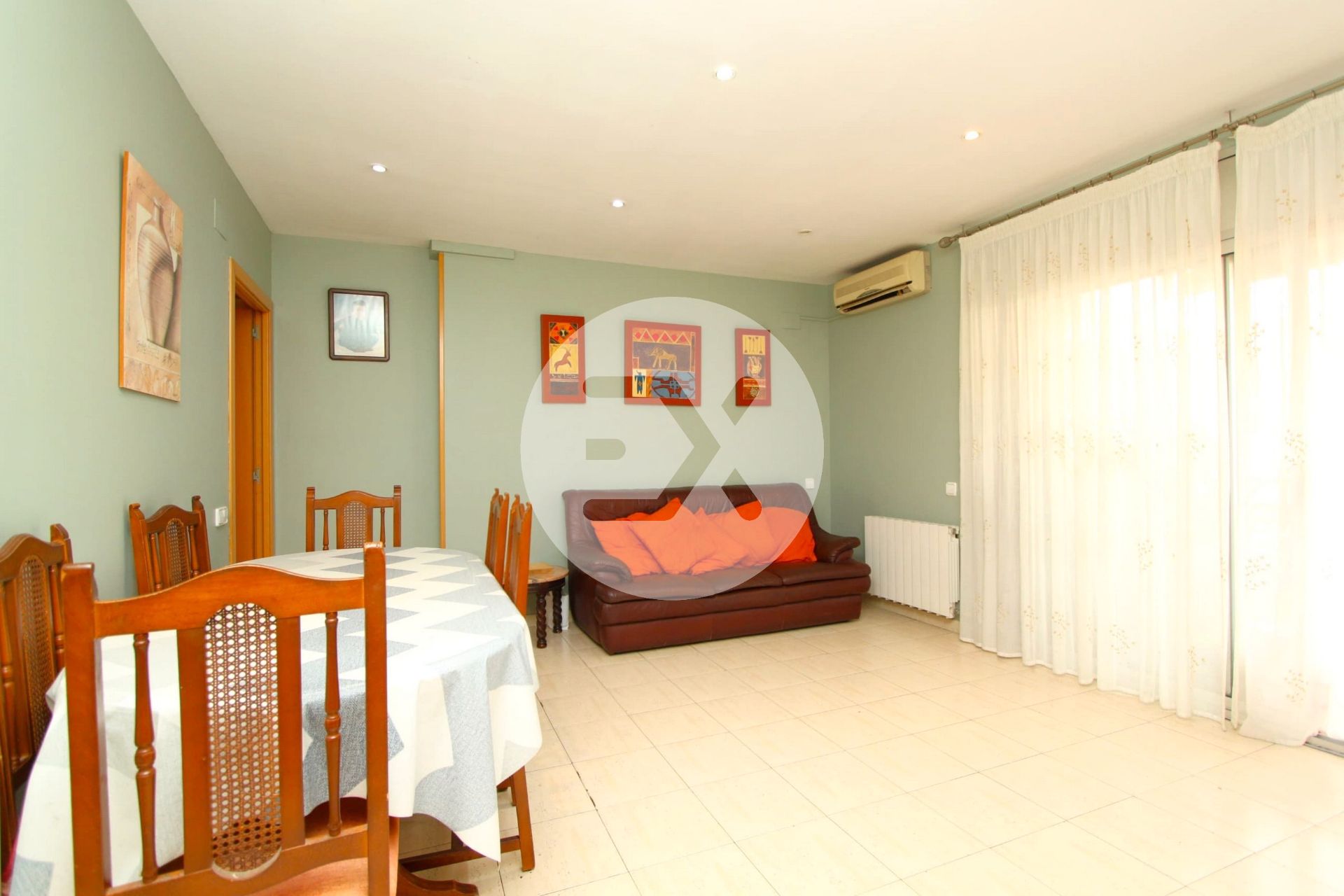 Living room of Flat for sale in Castelldefels  with Air Conditioner, Heating and Storage room