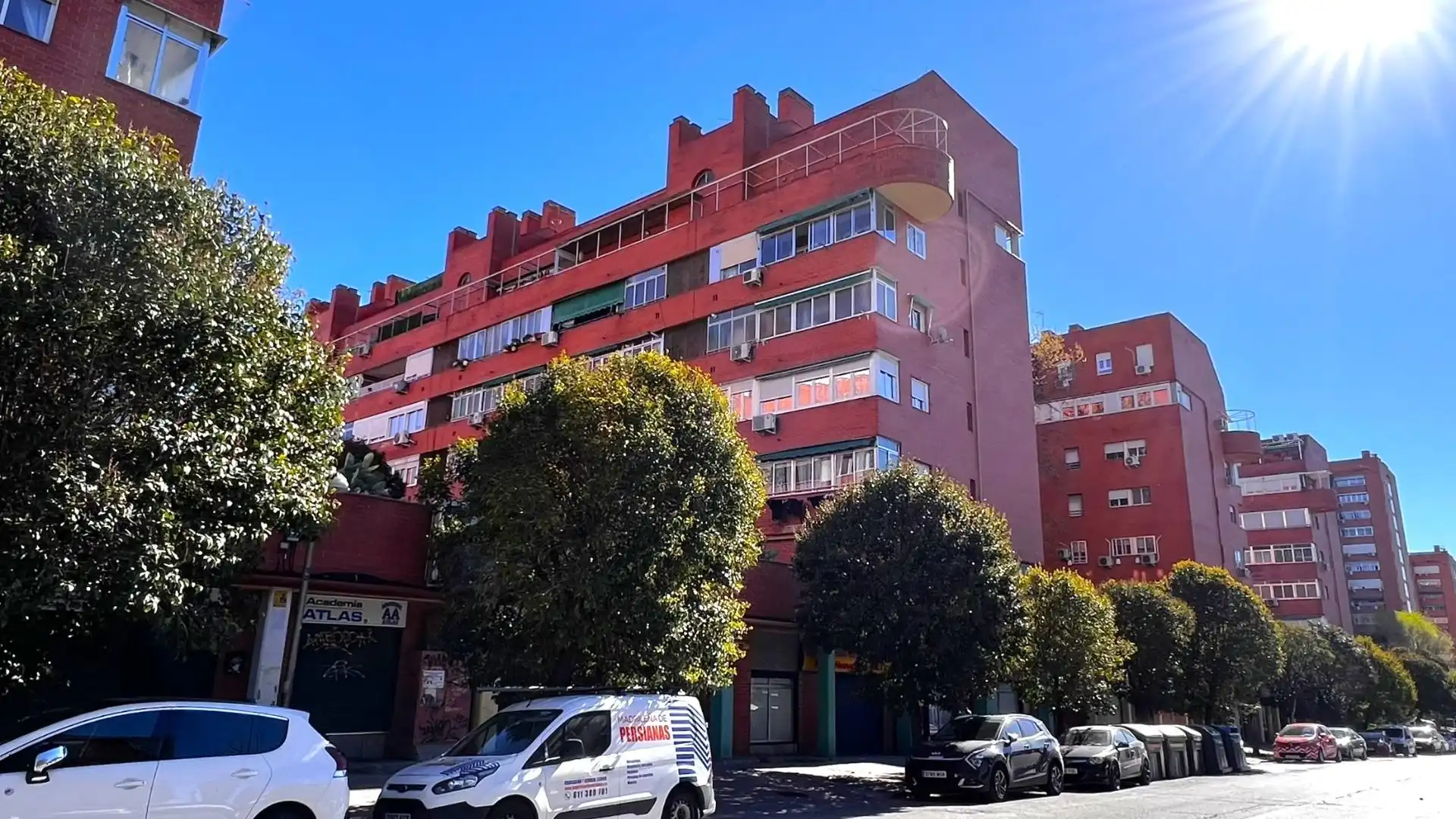 Vista exterior de Piso en venta en  Madrid Capital con Calefacción y Terraza