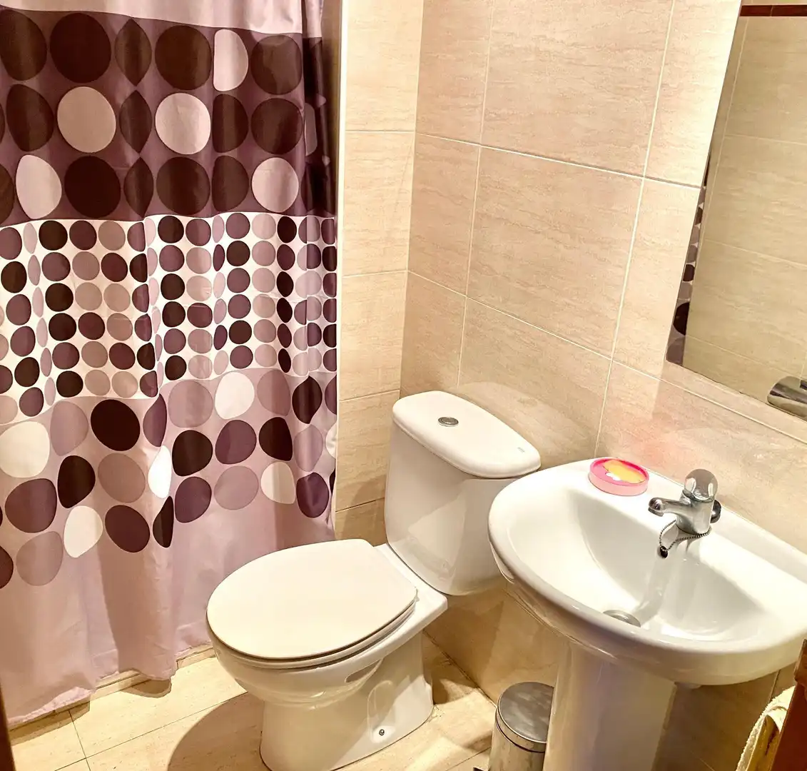 Badezimmer von Erdgeschoss zum Verkauf in Calafell mit Terrasse und Balkon