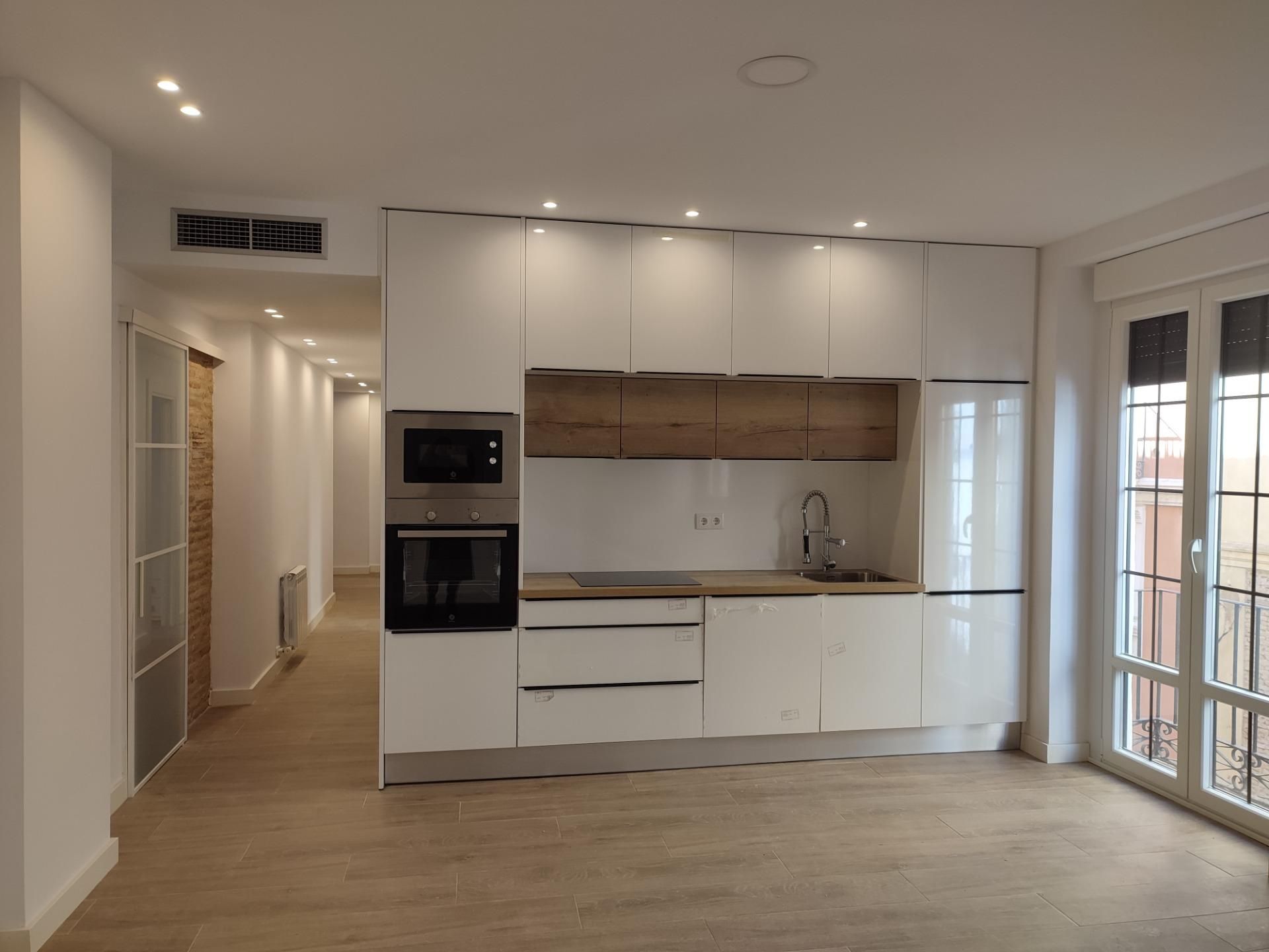 Cuina de Pis en venda en  Zaragoza Capital amb Aire condicionat, Calefacció i Alarma