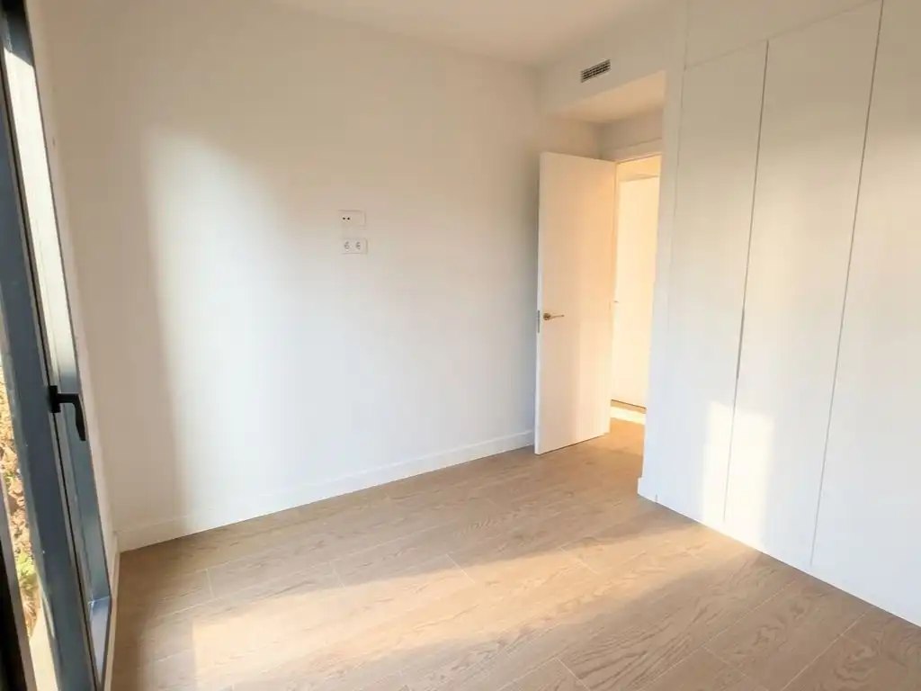 Schlafzimmer von Wohnung zur Miete in Ciudad Lineal