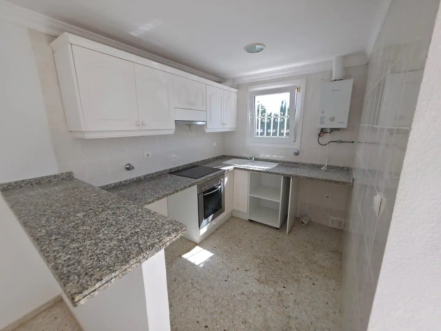 Casa aparellada amb jardí en venda a Las Marinas / Les Marines, imagen 4