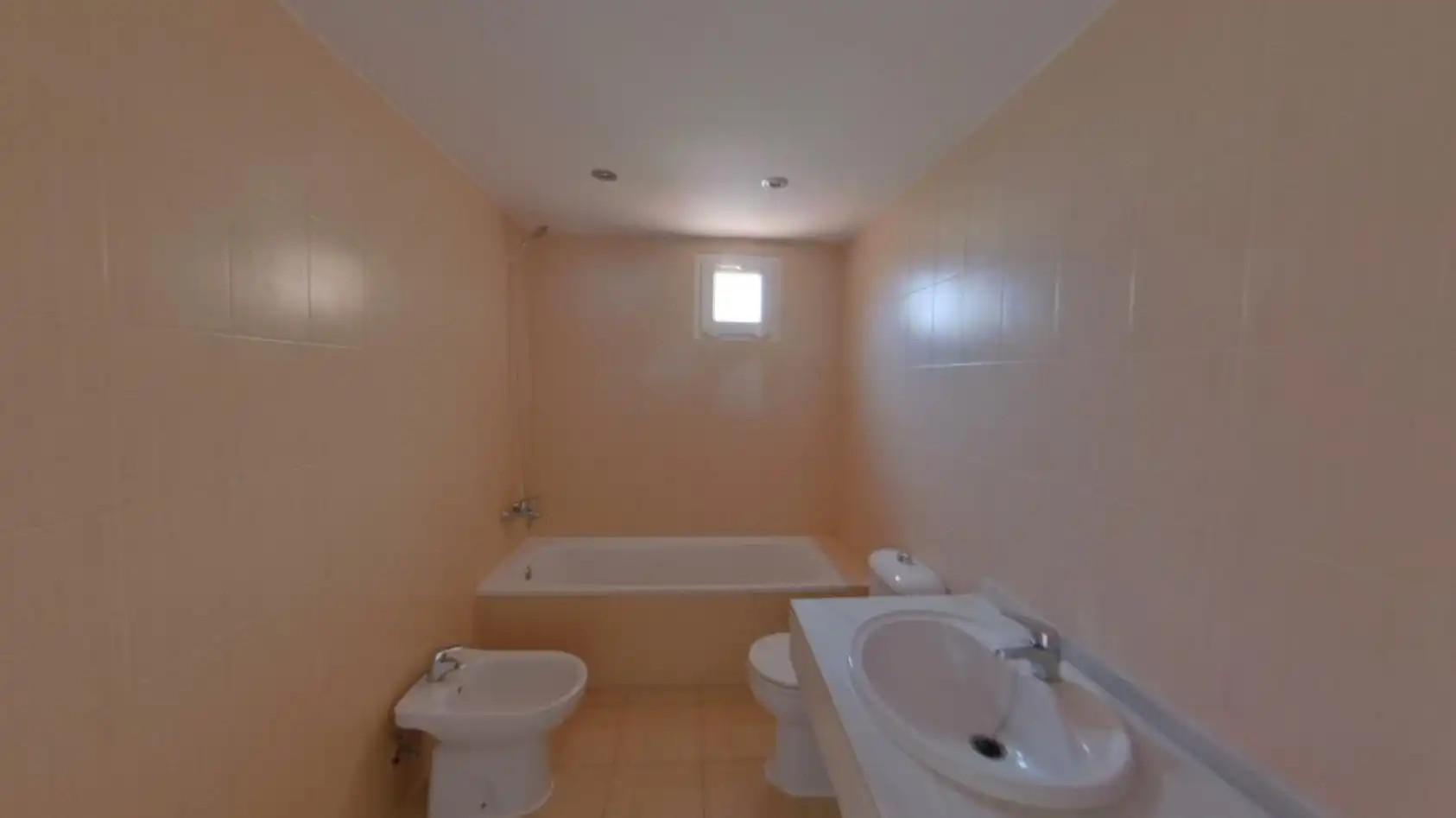 Baño de Piso en venta en Benalmádena con Trastero y Piscina